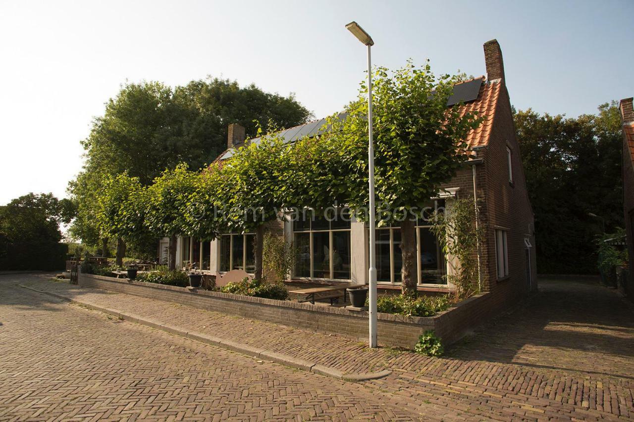 Отель Tilias Ellewoutsdijk Экстерьер фото